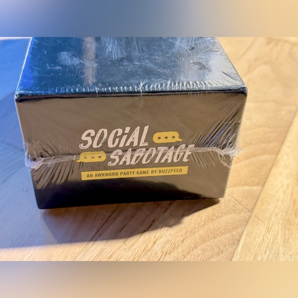 NWT / FACTORY SEALED - Social Sabotage “An Awkward Party Game” by BUZZFEED - Picture 3 of 9
